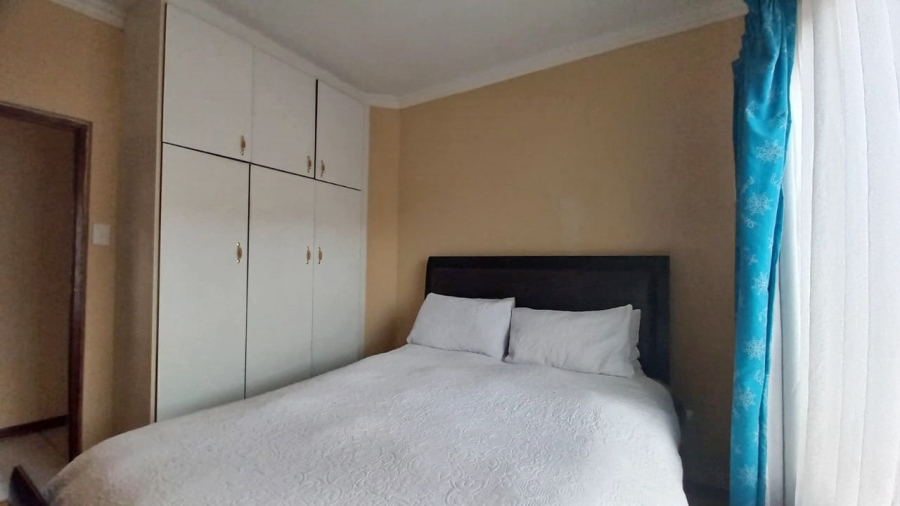 To Let 4 Bedroom Property for Rent in Mandela View Free State